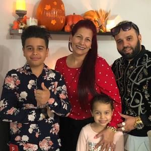 Meet your Posher, Yili